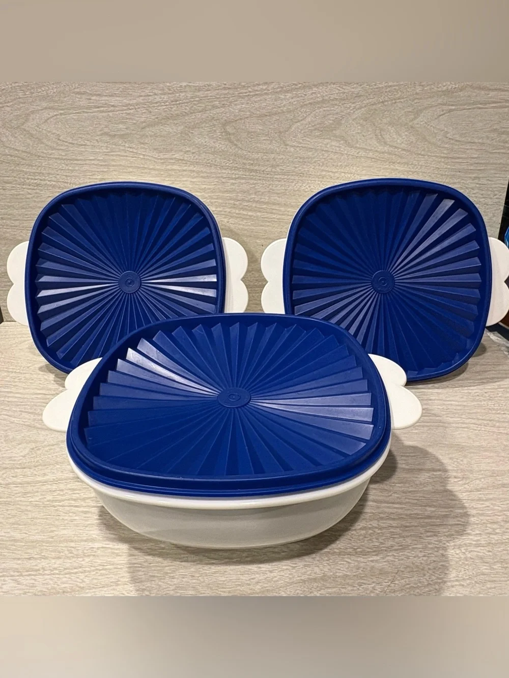 Vintage Tupperware Servalier Bowls/Lids x 3